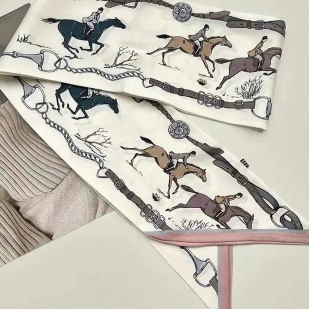 Elegant Cream Silk Scarf with Equestrian Print - Picture 2 of 2